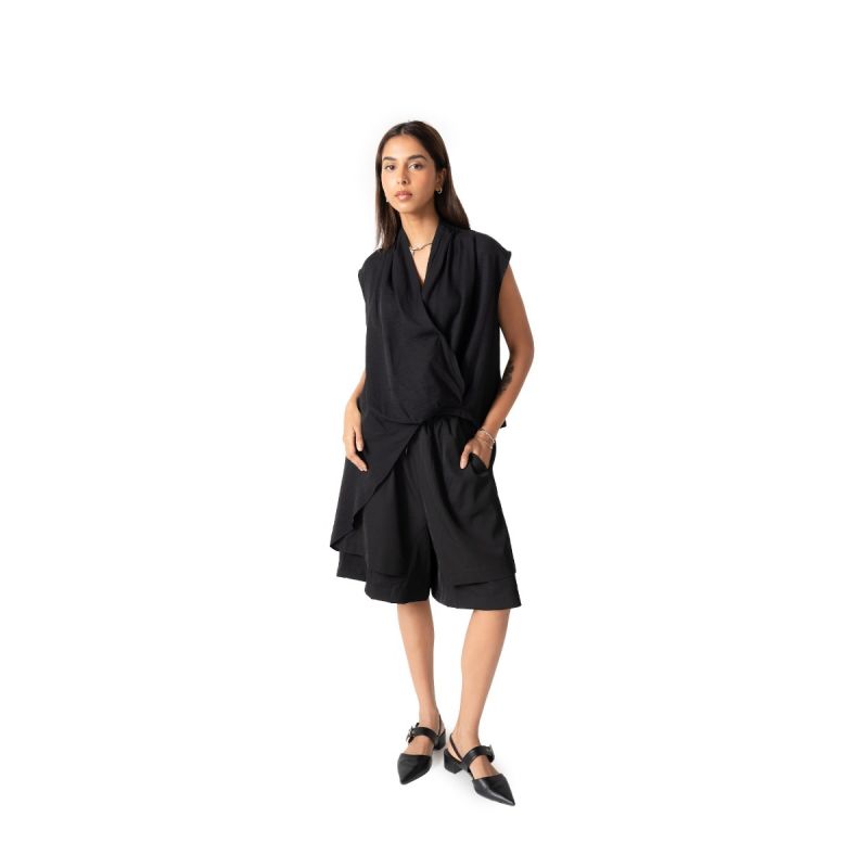Loose Wrapped Asymmetric Top - Black