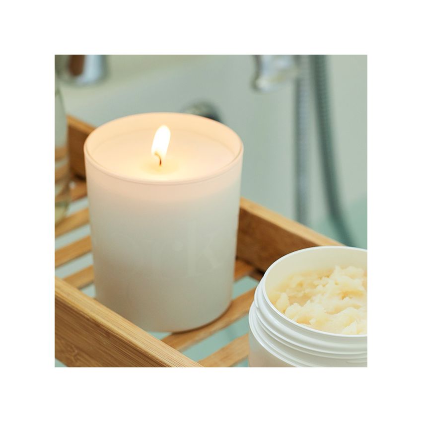 Black Spice & Cedar Candle - 220g