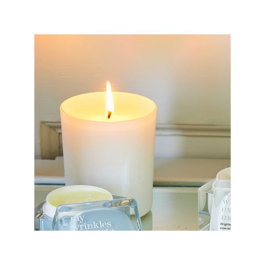 شمعة عطرية بالنيرولي والبرتقال - 220 ج