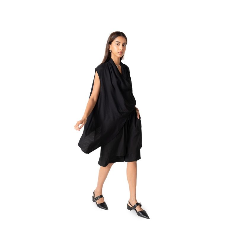 Loose Wrapped Asymmetric Top - Black